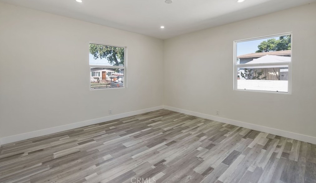 10206 Stanford Ave, Los Angeles CA  90002-3229 exterior