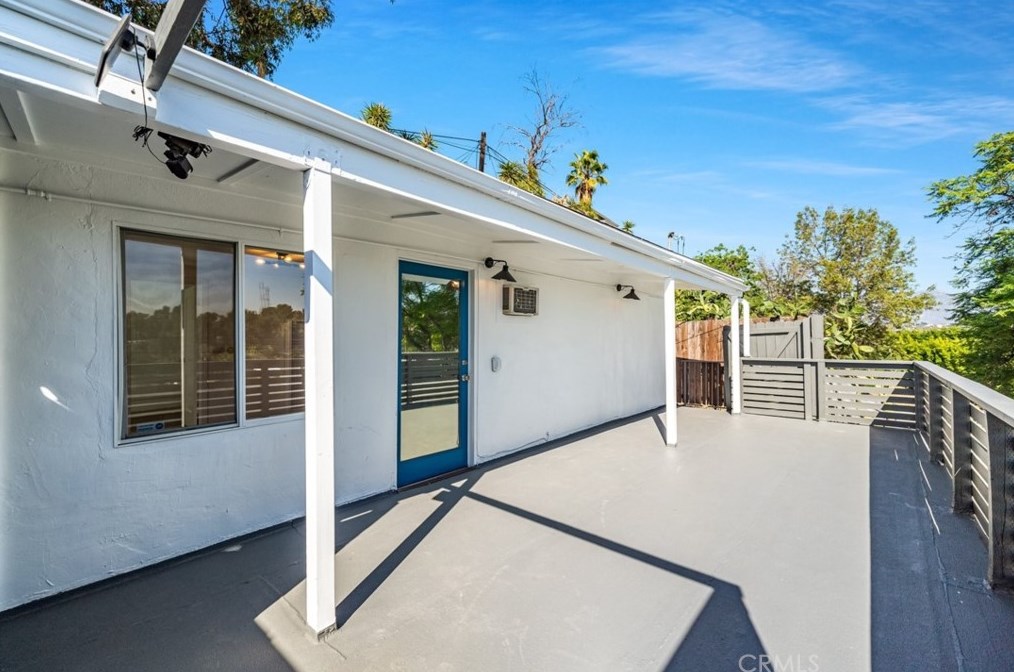 1201 Bonnie Beach Pl, Los Angeles CA  90063-1240 exterior