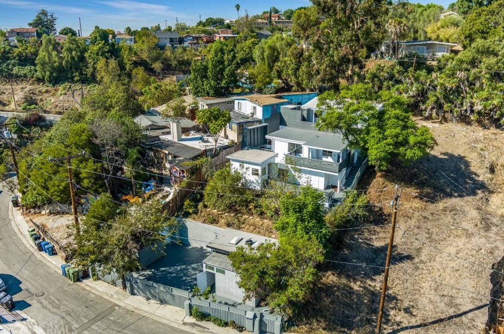 1201 Bonnie Beach Pl, Los Angeles CA  90063-1240 exterior