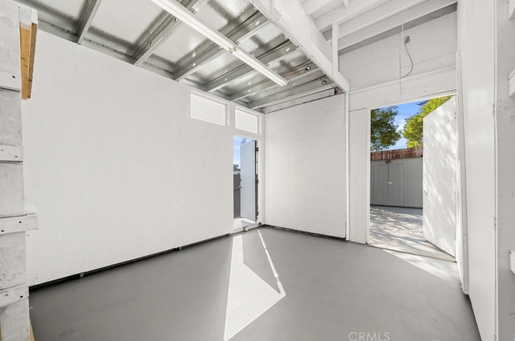 1201 Bonnie Beach Pl, Los Angeles CA  90063-1240 exterior