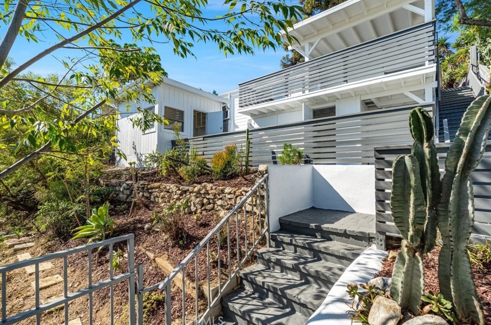 1201 Bonnie Beach Pl, Los Angeles CA  90063-1240 exterior