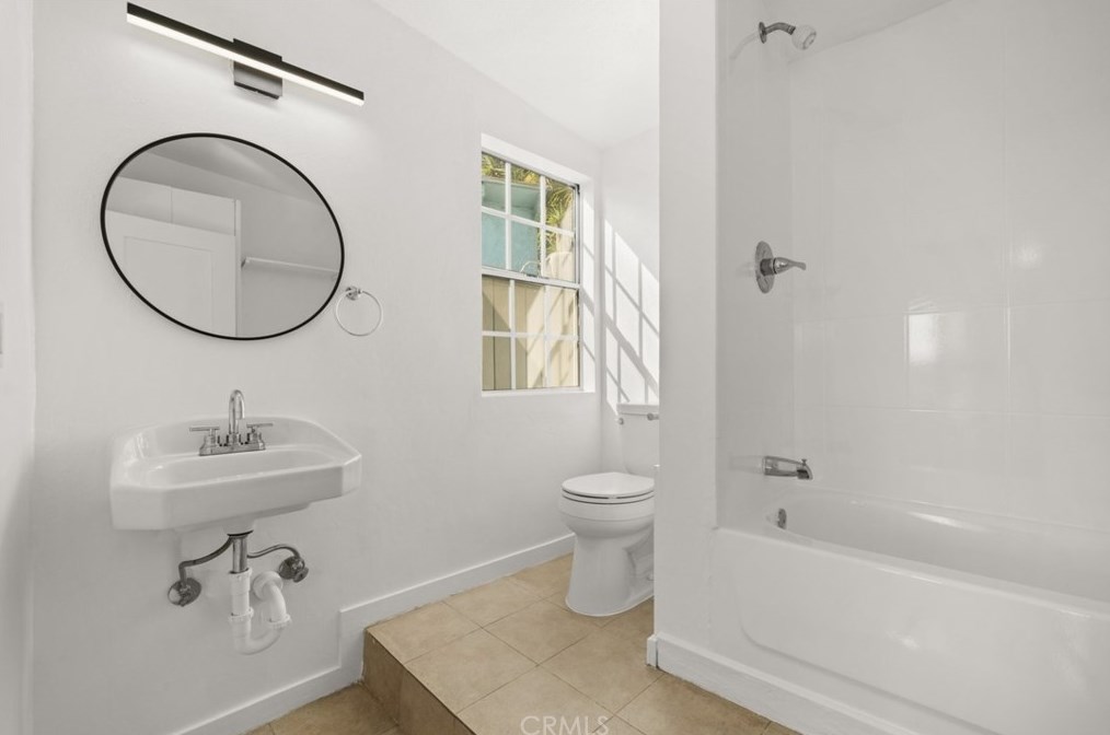 1201 Bonnie Beach Pl, Los Angeles CA  90063-1240 exterior