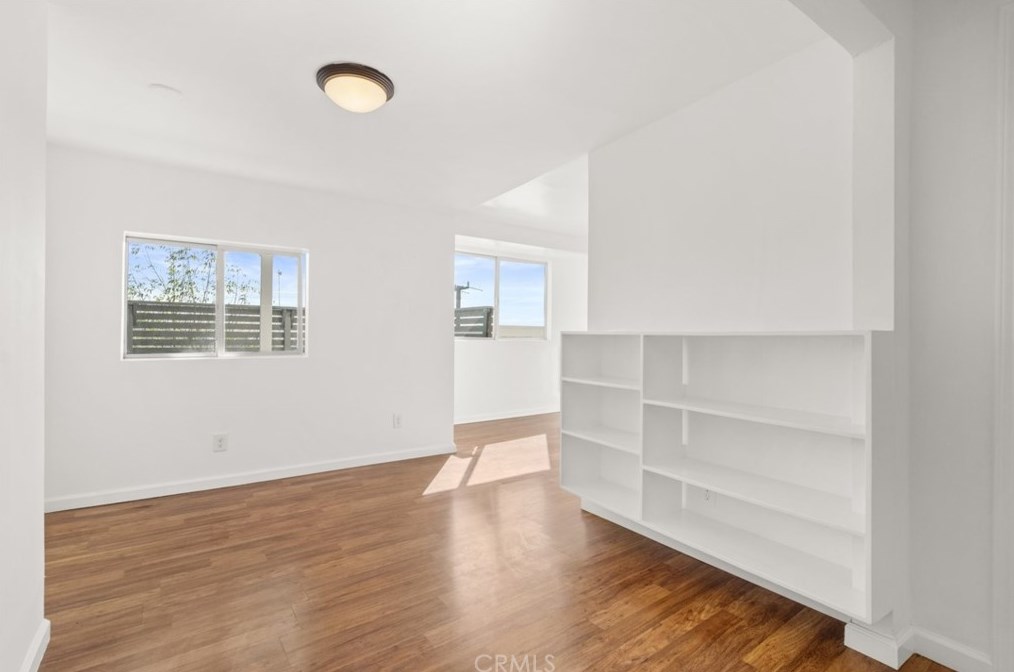 1201 Bonnie Beach Pl, Los Angeles CA  90063-1240 exterior