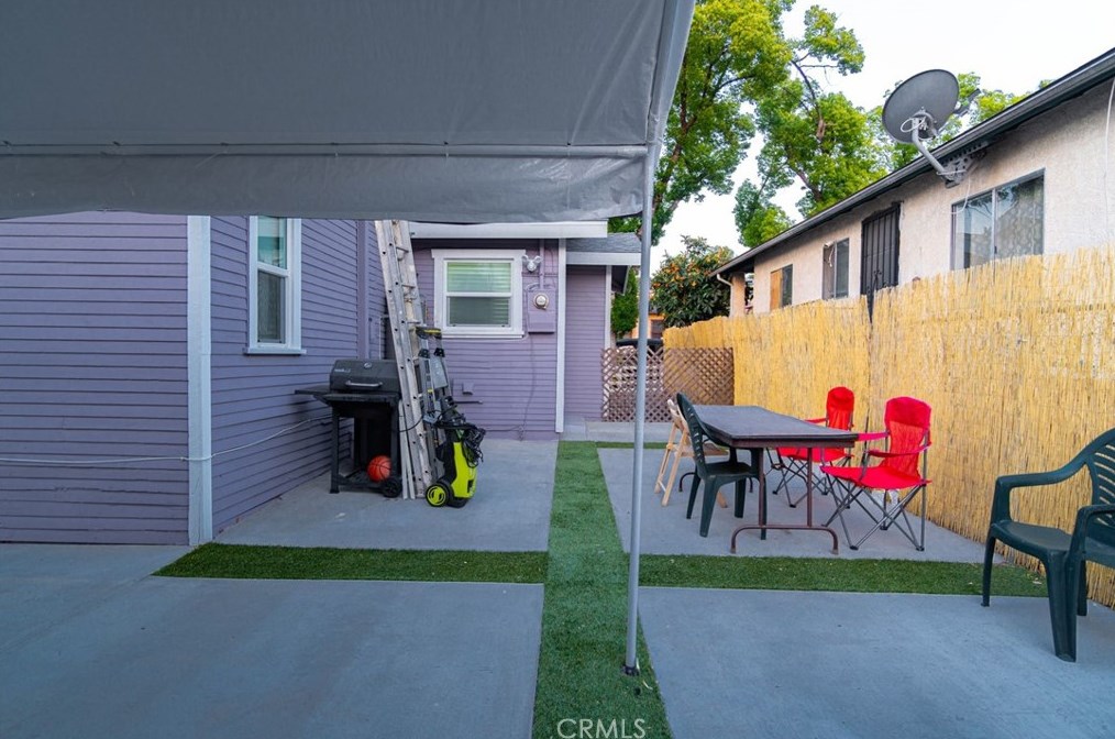 2925 Phelps Ave, Los Angeles CA  90032-2744 exterior