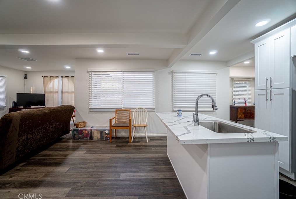 2925 Phelps Ave, Los Angeles CA  90032-2744 exterior