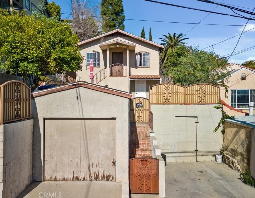 5907 Weaver St, Los Angeles CA  90042-1915 exterior