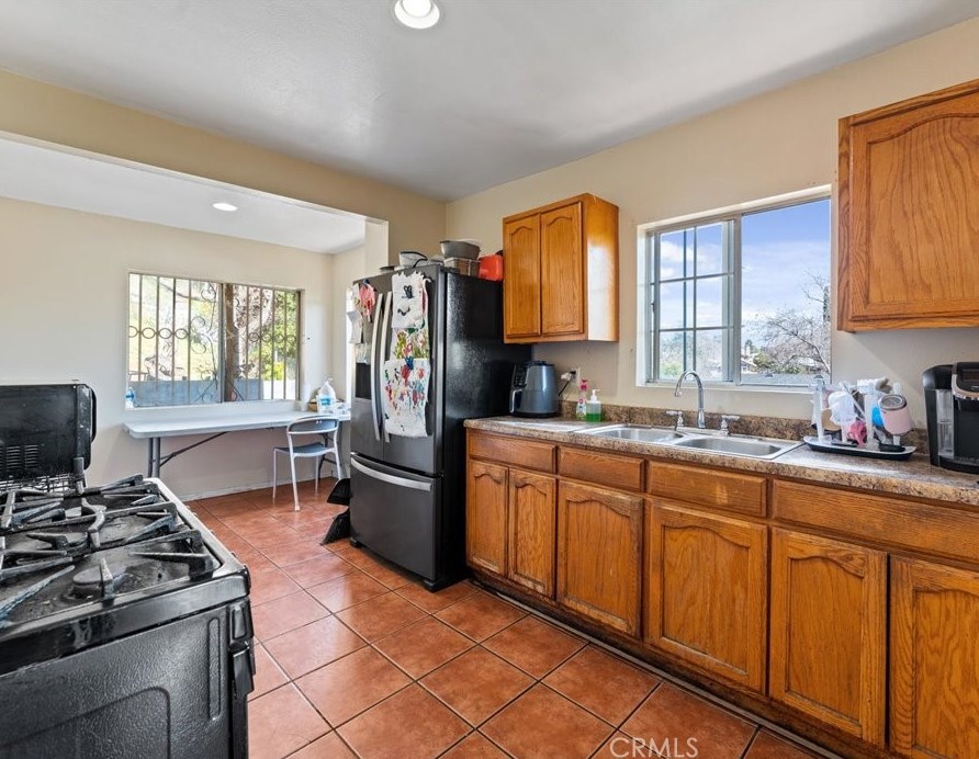 5907 Weaver St, Los Angeles CA  90042-1915 exterior