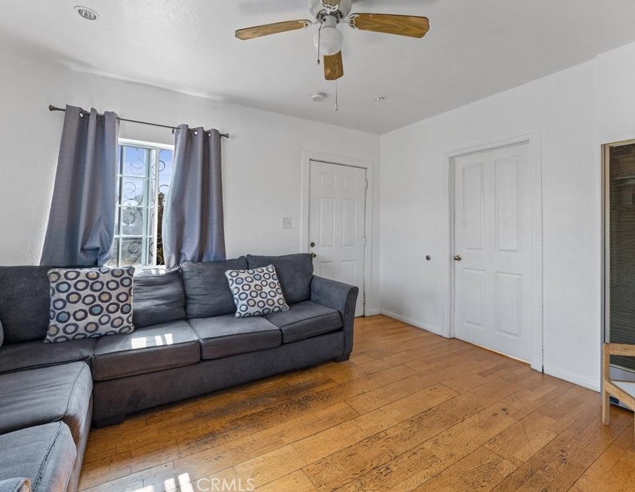 5907 Weaver St, Los Angeles CA  90042-1915 exterior