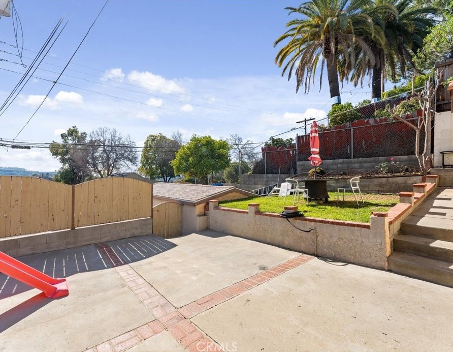 5907 Weaver St, Los Angeles CA  90042-1915 exterior