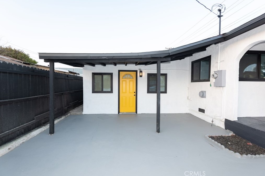 3687 5th St, Los Angeles CA  90020-2810 exterior