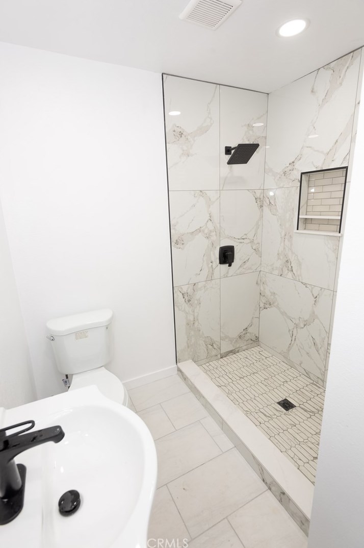 3687 5th St, Los Angeles CA  90020-2810 exterior