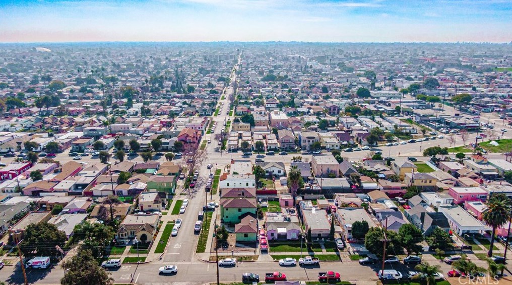 6203 Harvard Blvd, Los Angeles CA  90047-1409 exterior