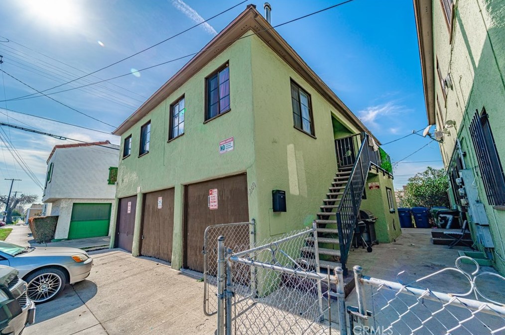 6203 Harvard Blvd, Los Angeles CA  90047-1409 exterior