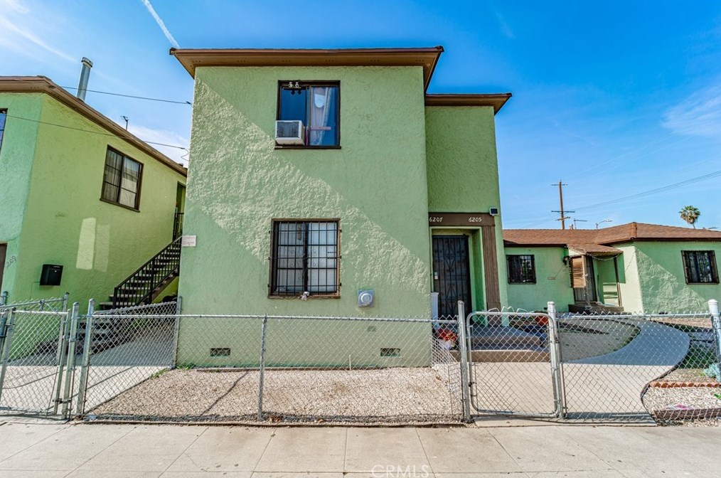 6203 Harvard Blvd, Los Angeles CA  90047-1409 exterior