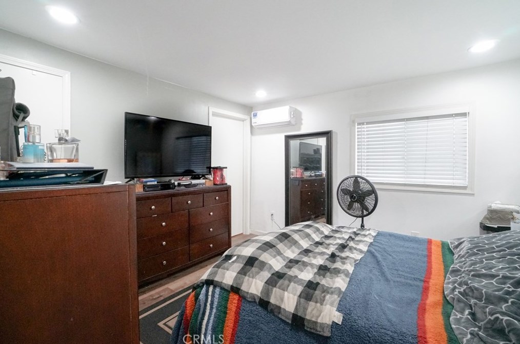 3925 2nd St, Los Angeles CA  90004-5310 exterior