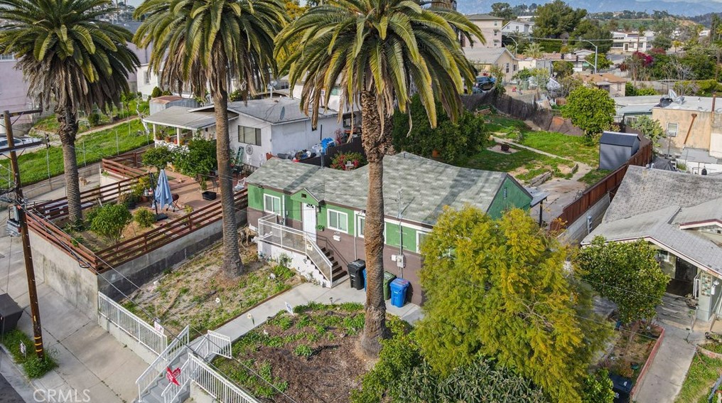 3925 2nd St, Los Angeles CA  90004-5310 exterior