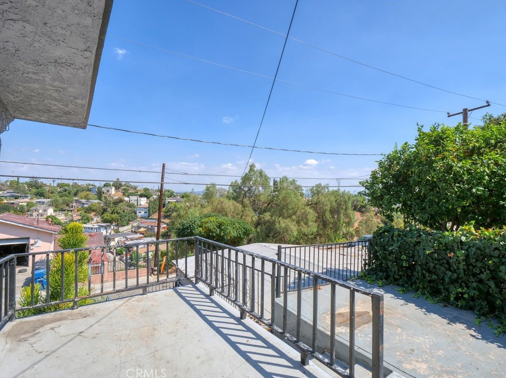 1053 Eastman Ave, Los Angeles CA  90063-2113 exterior