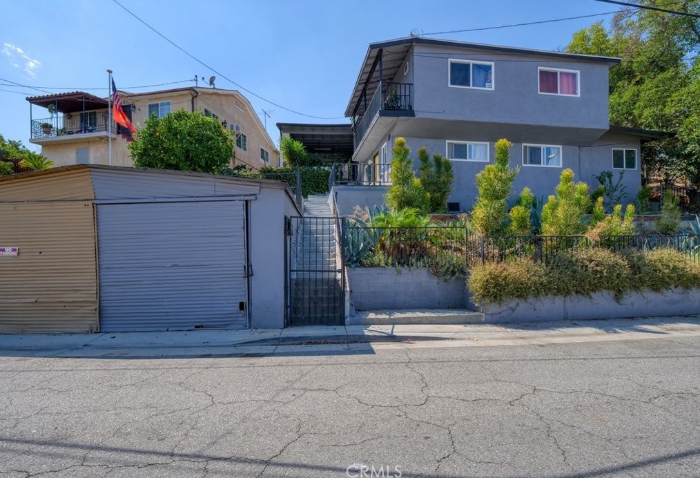 1053 Eastman Ave, Los Angeles CA  90063-2113 exterior