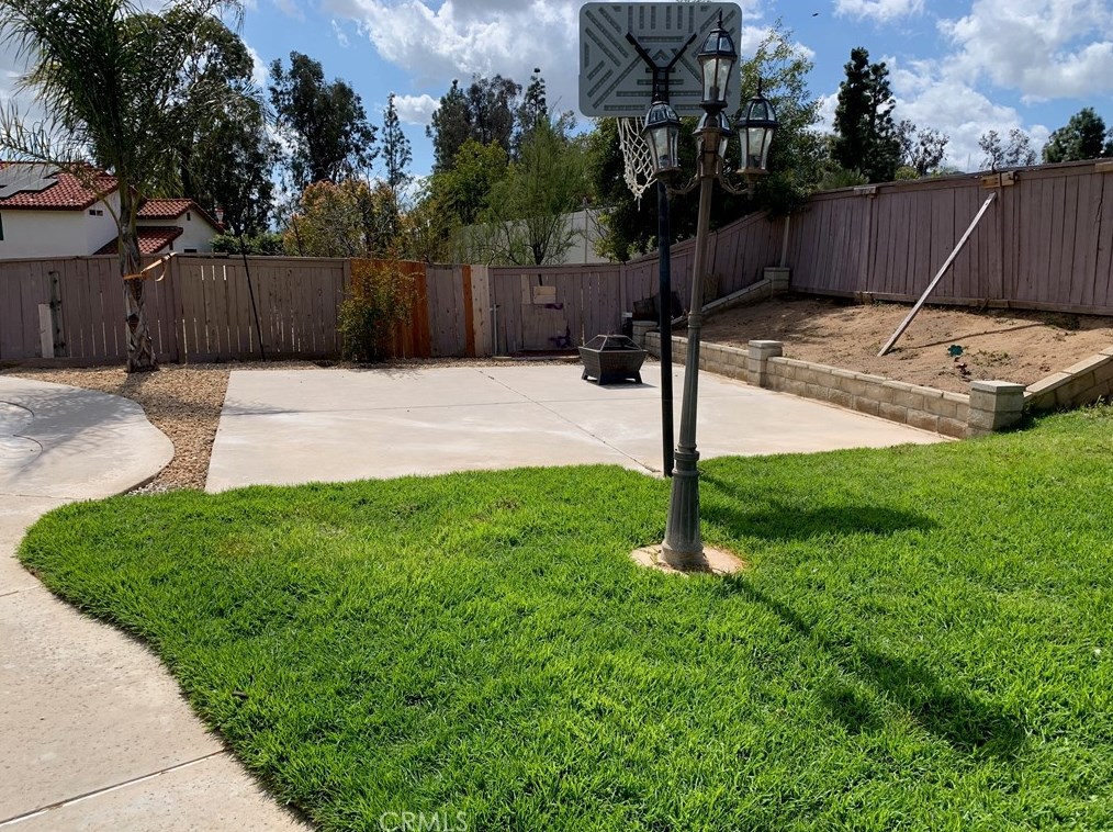 10701 Canyon Vista Rd, Moreno Valley CA  92557-3000 exterior