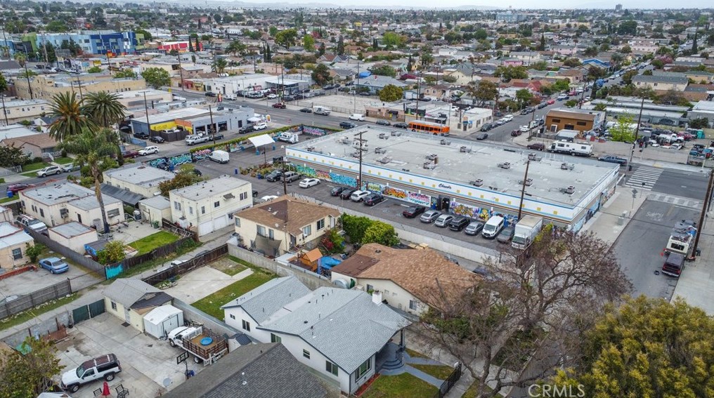 1009 76th Pl, Los Angeles CA  90001-2907 exterior