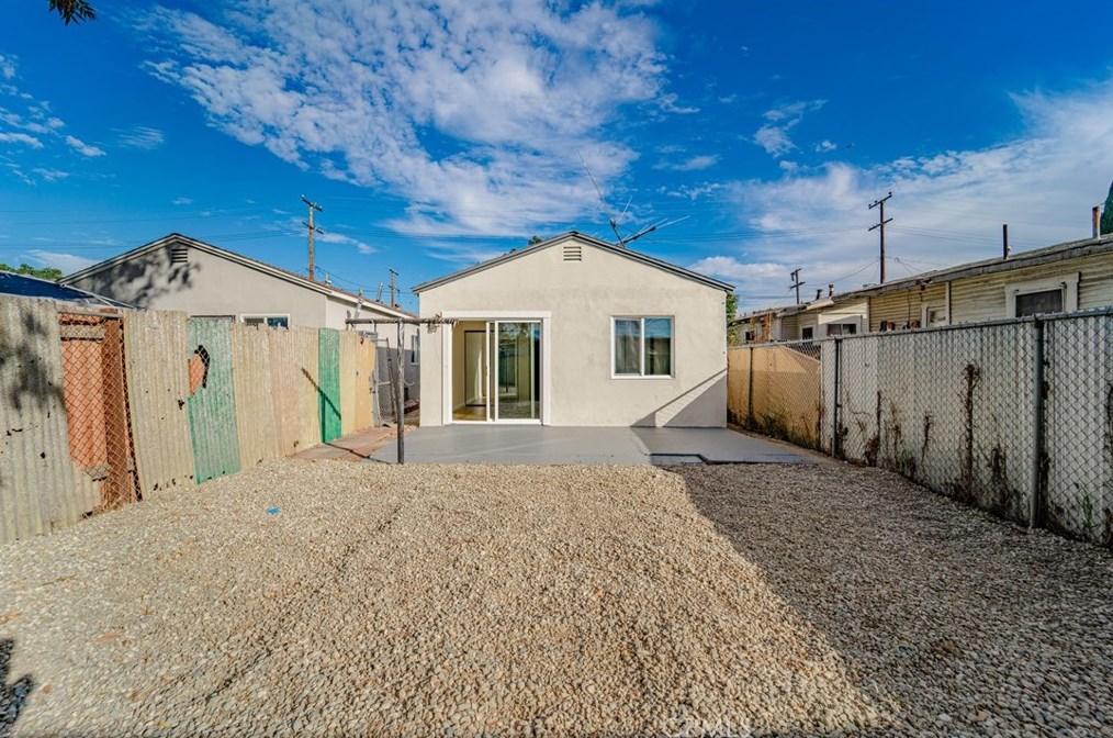 8131 Morton Ave, Los Angeles CA  90001-3539 exterior