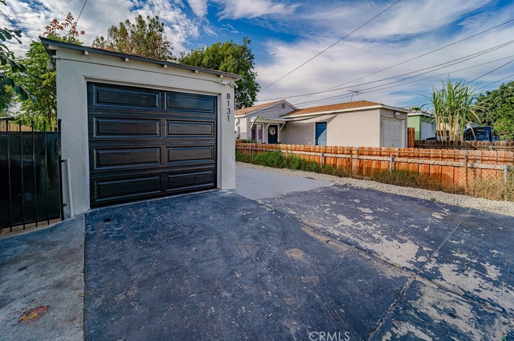 8131 Morton Ave, Los Angeles CA  90001-3539 exterior