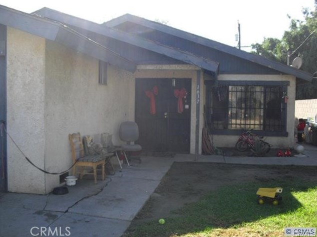 1632 83rd St, Los Angeles CA  90001-3908 exterior