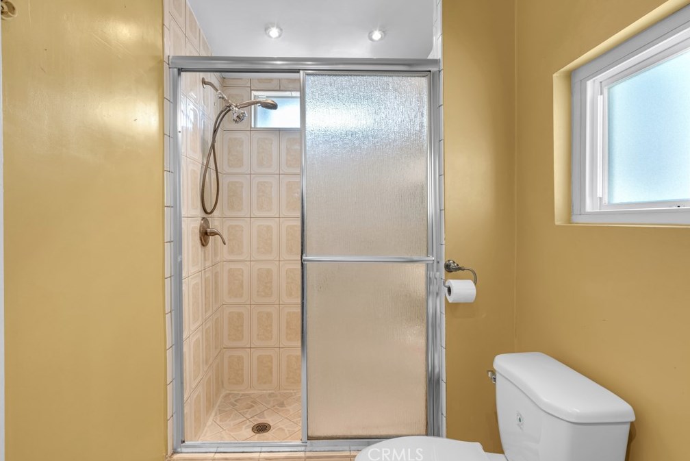 504 47th St, Los Angeles CA  90011-3904 exterior