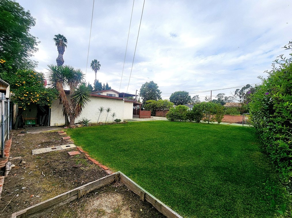 10726 Dunlap Crossing Rd, Whittier, CA 90606