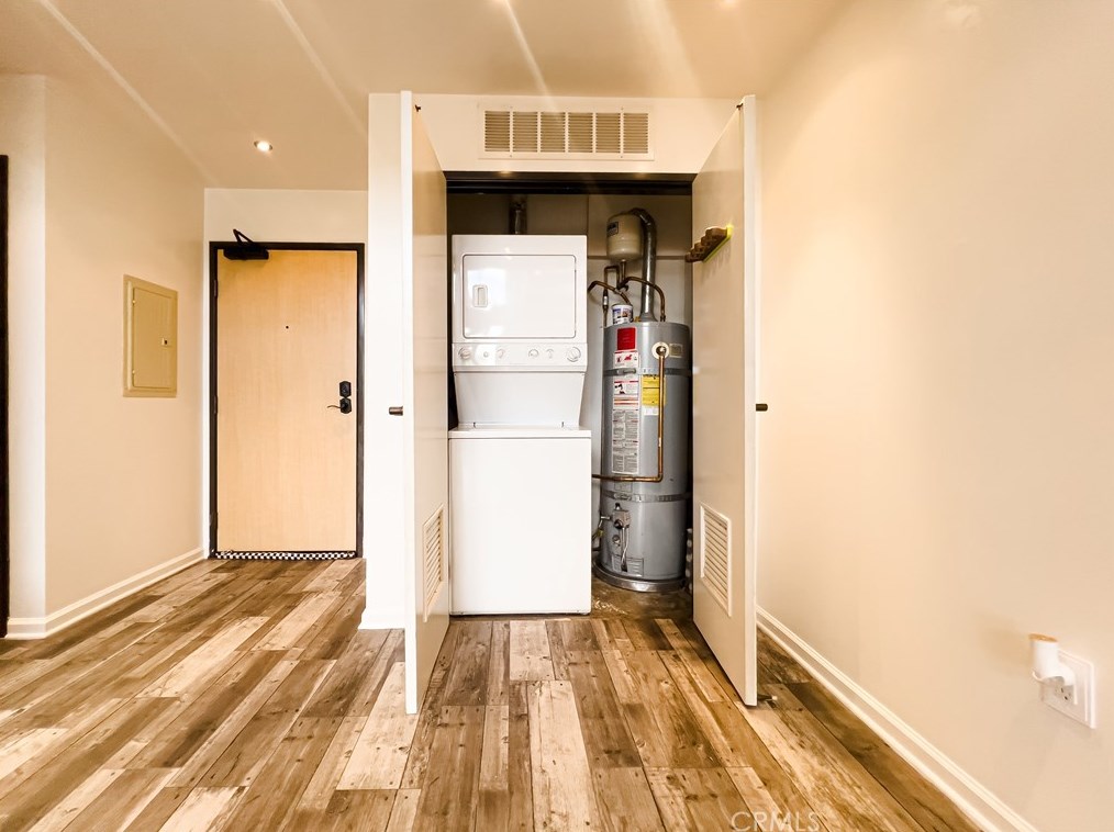 101 Mission Blvd, Pomona CA  91766-1704 exterior