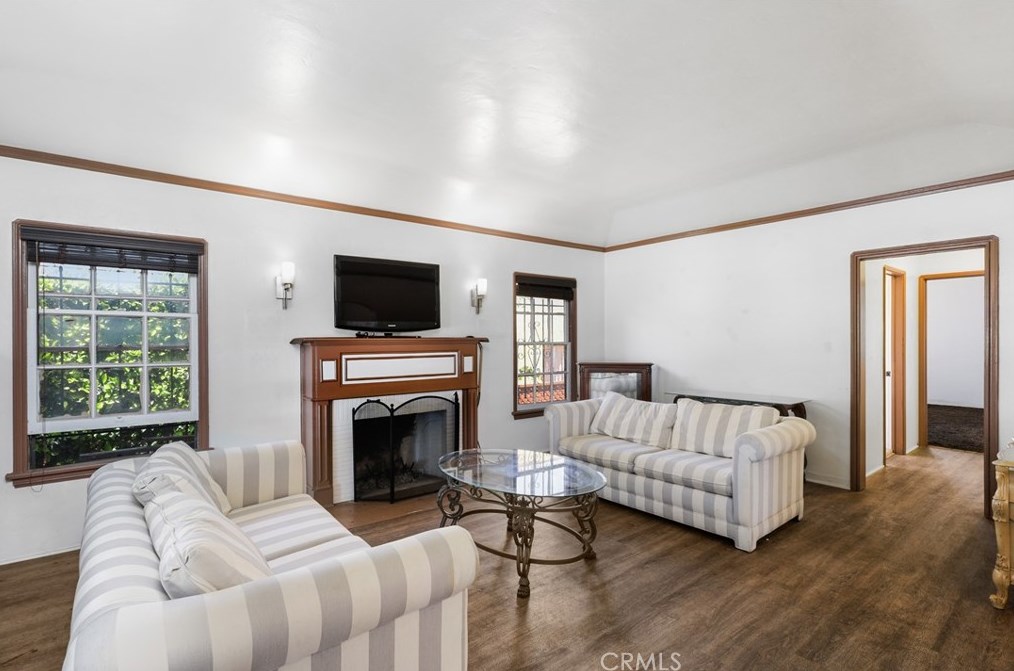 4039 60th St, Los Angeles CA  90043-3636 exterior