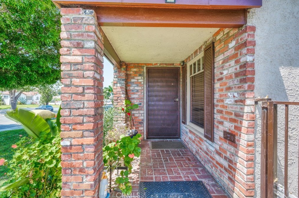 4039 60th St, Los Angeles CA  90043-3636 exterior