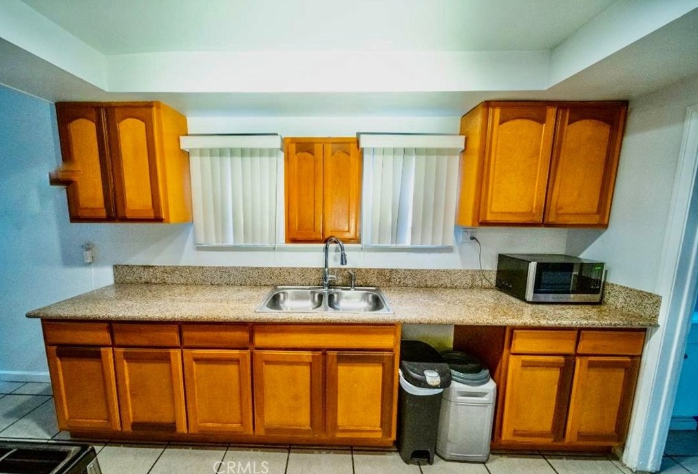 4221 59th Pl, Los Angeles CA  90043-3449 exterior