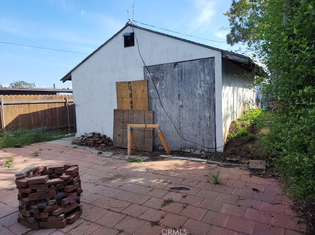 1832 Burnell Dr, Los Angeles CA  90065-1910 exterior