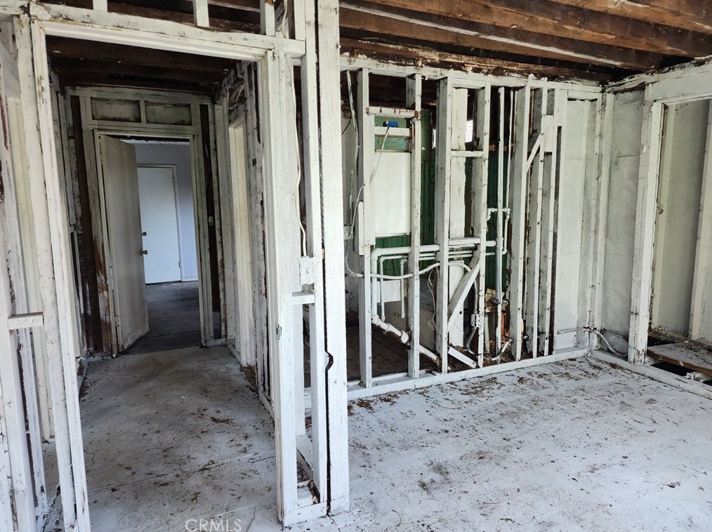 1832 Burnell Dr, Los Angeles CA  90065-1910 exterior