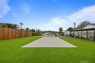 10635 Foothill Blvd, Sylmar, CA 91342 - Photo 35