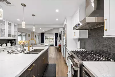 10635 Foothill Boulevard, Sylmar, CA 91342 - Photo 7