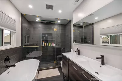 10635 Foothill Boulevard, Sylmar, CA 91342 - Photo 13