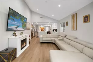 10635 Foothill Blvd, Sylmar, CA 91342 - Photo 15