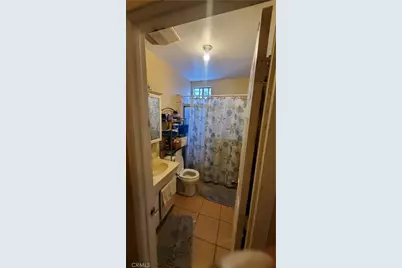 6300 Holmes Avenue, Los Angeles, CA 90001 - Photo 9