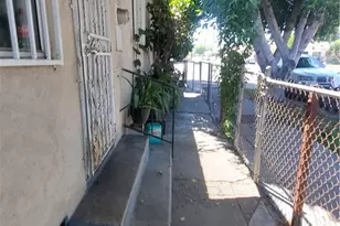 6300 Holmes Ave, Los Angeles, CA 90001 - Photo 5