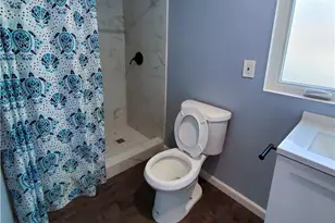 211 W 52nd St, Los Angeles, CA 90037 - Photo 5