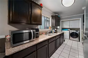 9514 Juniper St, Los Angeles, CA 90002 - Photo 7