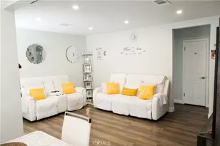 8118 Gentry Ave, North Hollywood, CA 91605 - Photo 17