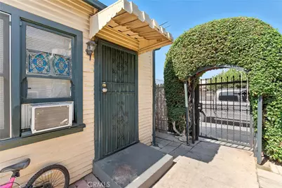 1050 S Berendo Street, Los Angeles, CA 90006 - Photo 9