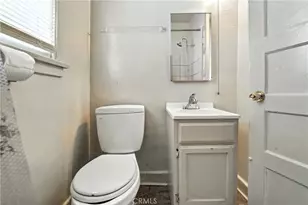 1050 S Berendo St, Los Angeles, CA 90006 - Photo 21