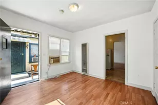 1050 S Berendo St, Los Angeles, CA 90006 - Photo 13