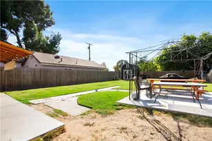 350 N Clifford Ave, Rialto, CA 92376 - Photo 15