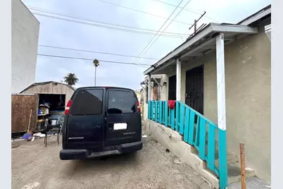 2813 E Cesar Chavez Avenue, Los Angeles, CA 90033 - Photo 9
