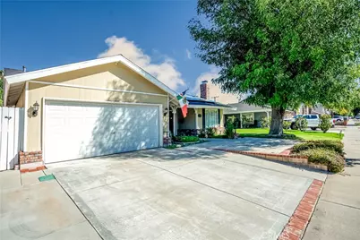 19631 Fairweather, Canyon Country, CA 91351 - Photo 3